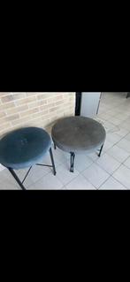Deux poufs xooon, Enlèvement, Comme neuf