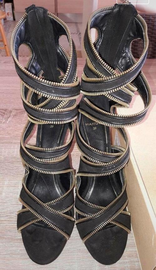 Sandales tirettes stiletto Mango noires - 39, Vêtements | Femmes, Chaussures, Comme neuf, Enlèvement ou Envoi