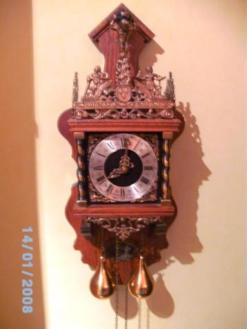 wandklok beschikbaar voor biedingen