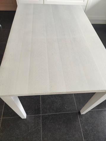 Witte eiken tafel te koop beschikbaar voor biedingen