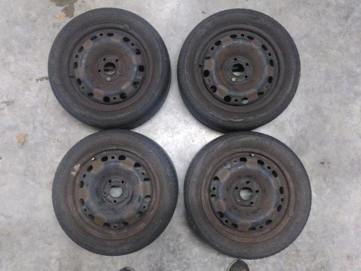 Stalen velgen met zomerbanden, Auto-onderdelen, Banden en Velgen, Velg(en), Zomerbanden, 15 inch, 195 mm, Personenwagen, Gebruikt