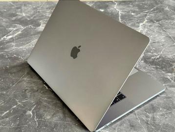 MacBook Pro 15" TouchBar 512gb SSD État Neuf!