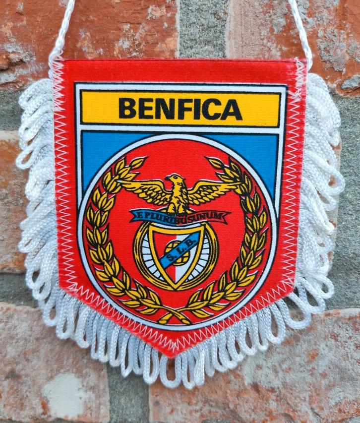 Benfica Lissabon 1982 oud logo prachtig zeldzaam vintage, Verzamelen, Sportartikelen en Voetbal, Zo goed als nieuw, Ophalen of Verzenden