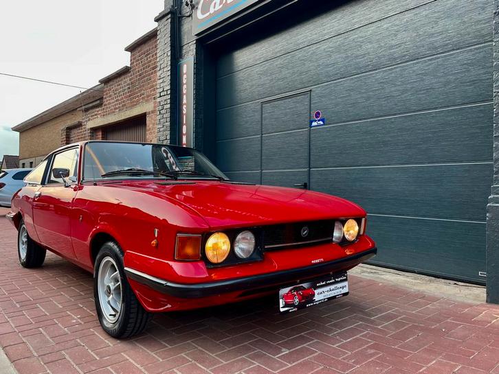 FIAT MORETTI 128 unieke 100 exemplaren, Auto's, Oldtimers, Bedrijf, Fiat, Coupé, 2 deurs, Rood, Leder, Ophalen