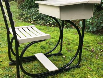 franse vintage schoolbank - bankje - antiek beschikbaar voor biedingen