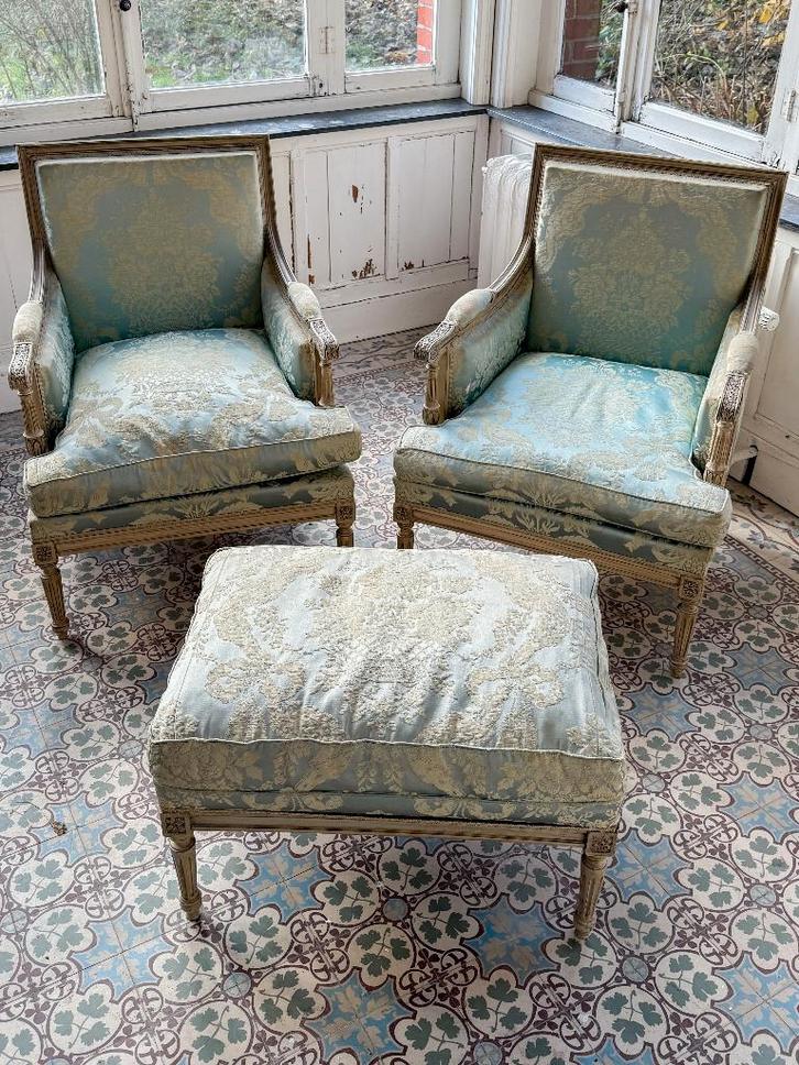 Paire de bergères de style Louis XVI, Antiquités & Art, Antiquités | Meubles | Chaises & Canapés, Enlèvement