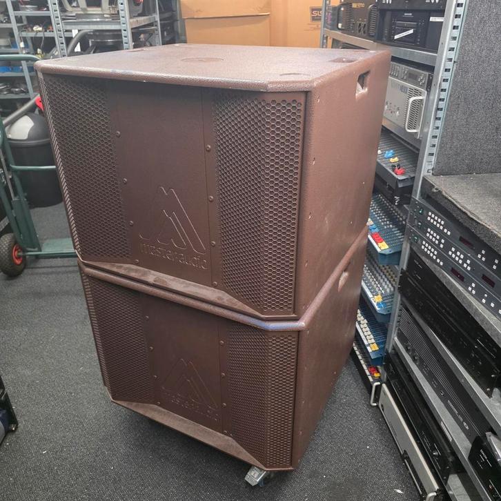 MASTER AUDIO LN18BR 18 inch subs 800 watt rms



2x, TV, Hi-fi & Vidéo, Enceintes, Comme neuf, Enlèvement ou Envoi