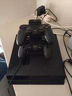 Playstation 4 met 2 controlers en laadstation, Games en Spelcomputers, Ophalen, Zo goed als nieuw