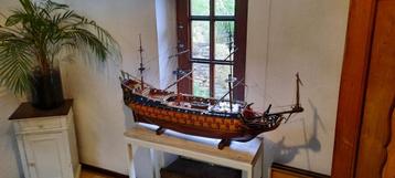 groot bootmodel plus een ander model beschikbaar voor biedingen