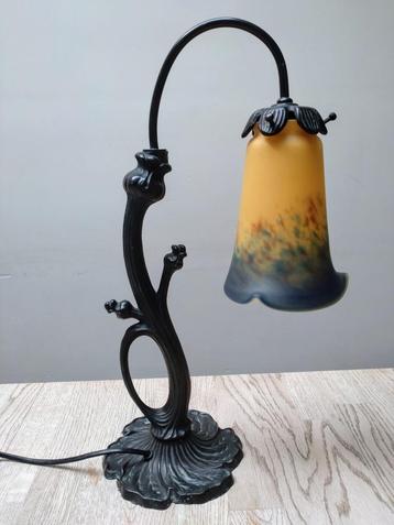 Vintage tafellamp – Art Nouveau-stijl beschikbaar voor biedingen
