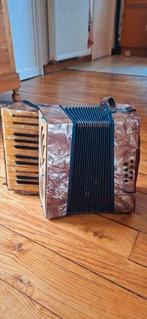 Zeer oude accordeon, Stahistimmen, Muziek en Instrumenten, Accordeons, Ophalen, Gebruikt