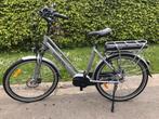 Elektrische damesfiets met middenmotor, Fietsen en Brommers, Elektrische fietsen, Overige merken, 50 km per accu of meer, Zo goed als nieuw