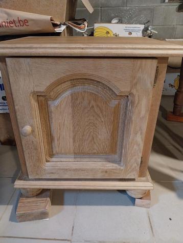 Table de nuit en chêne, Enlèvement, Utilisé