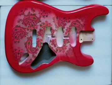 Stratocaster Paisley body Floral Red neww beschikbaar voor biedingen