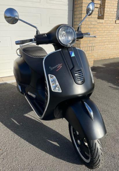 Vespa GTS 125 Super Sport - Noir mat - 1er propriétaire, Vélos & Vélomoteurs, Scooters | Vespa, Utilisé, Vespa S, Enlèvement