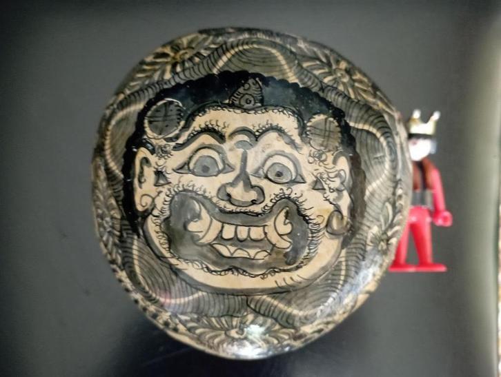 426) Mysterieus indonesisch potje..., Antiek en Kunst, Kunst | Beelden en Houtsnijwerken, Ophalen of Verzenden