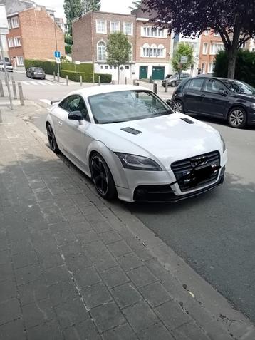 Audi tt serie lemited competion, Autos, Euro 5, Boîte manuelle, Alcantara, Noir