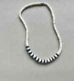 Coral necklace, Bijoux, Sacs & Beauté, Colliers, Comme neuf, Blanc