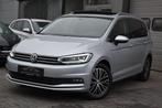 Volkswagen Touran 1.5 FSI DSG * 7 zitplaatsen * Pano dak * T, Auto's, Volkswagen, Monovolume, 1498 cc, Alcantara, 7 zetels