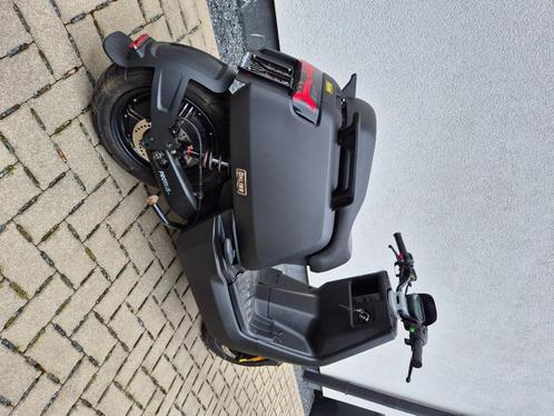 Niu n1s scooter B-klasse, Fietsen en Brommers, Brommeronderdelen | Scooters, Zo goed als nieuw, Overige merken, Ophalen