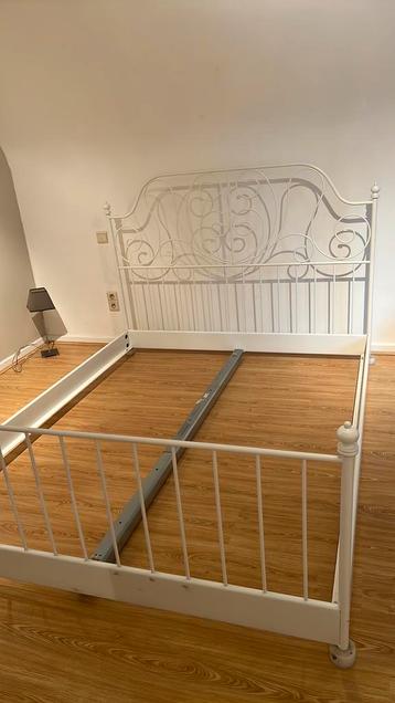 Ijzeren vintage bed beschikbaar voor biedingen