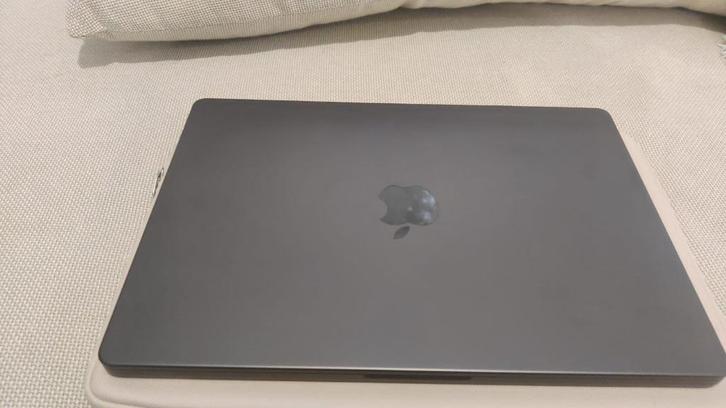 Macbook Pro 14 M4 16gb 512 NANO texturé 17 cycles de charge, Computers en Software, Apple Macbooks, Zo goed als nieuw, MacBook Pro