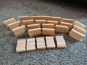 Houten blokjes : creativiteit voor jong en oud beschikbaar voor biedingen