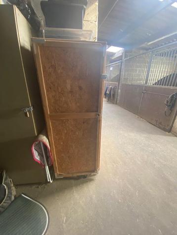 Armoire de sellerie, Avec espace de penderie, Bois, Utilisé, 50 à 100 cm