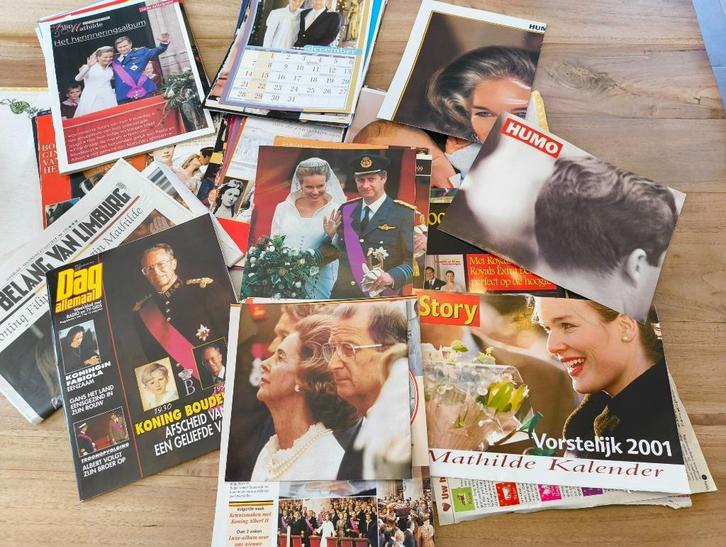 Krantenknipsels Koninklijke Familie, Verzamelen, Koningshuis en Royalty, Gebruikt, Overige typen, Ophalen