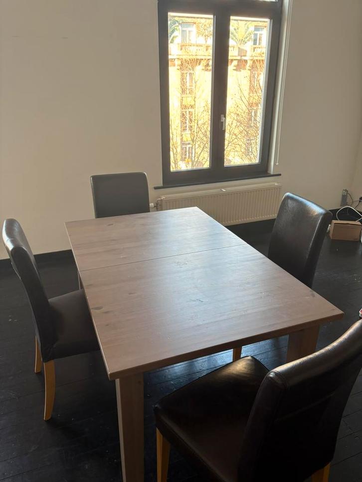 Uitschuifbare tafel + 4 stoelen., Huis en Inrichting, Complete eetkamers, Gebruikt, 4 tot 6 stoelen, Ophalen