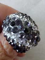 grosse bague neuve,  étiquette, multi cristal Swarovski dégr, Handtassen en Accessoires, Ringen, Nieuw, Ophalen of Verzenden, 17 tot 18