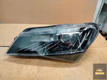 Skoda Superb III Xenonlampen links beschikbaar voor biedingen