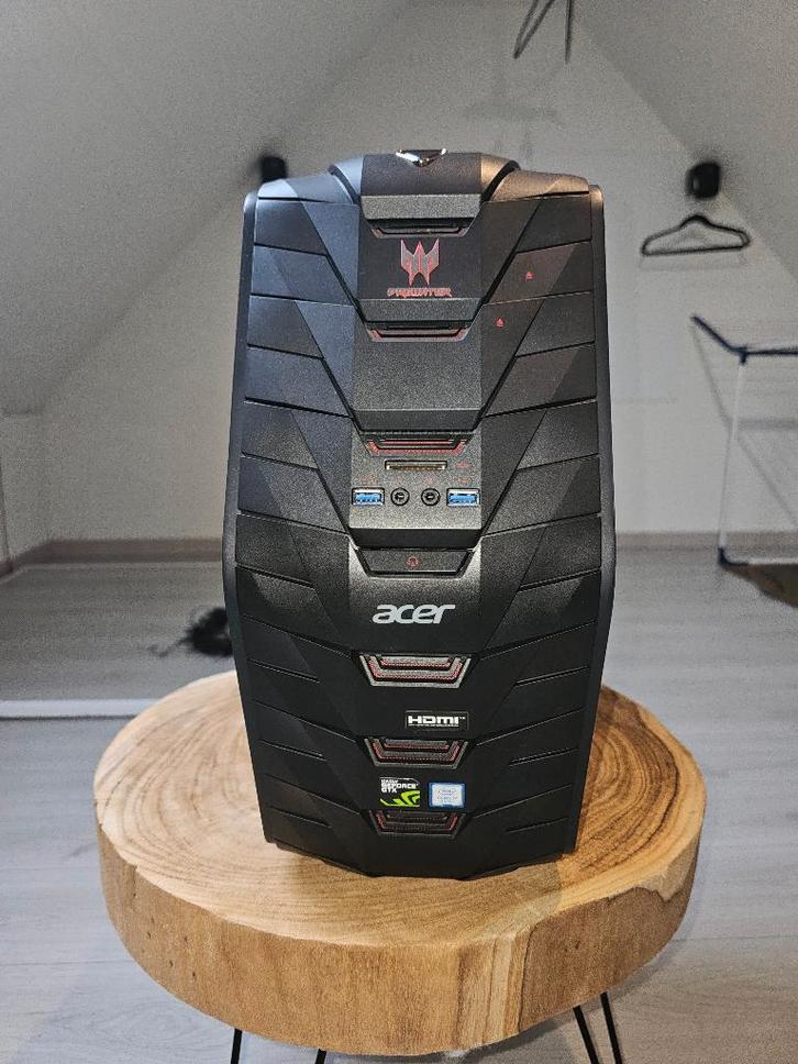 Acer Predator Gaming PC + Acer Monitor, Informatique & Logiciels, Ordinateurs de bureau, Utilisé, 3 à 4 Ghz, HDD, SSD, 16 GB, Avec carte vidéo
