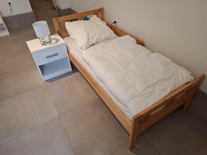 Junior bedje incl matras en matrashoezen, Enfants & Bébés, Chambre d'enfant | Lits, Utilisé, 160 à 180 cm, 70 à 85 cm, Sommier à lattes