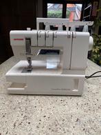 Naaimachine JANOME CoverPro 2000CPX, Hobby en Vrije tijd, Naaimachines en Toebehoren, Ophalen, Zo goed als nieuw, Naaimachine