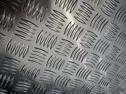 nieuwe dikke reststukken aluminium traanplaat 5/6,5 mm, Doe-het-zelf en Bouw, Overige Doe-Het-Zelf en Bouw, Nieuw, Ophalen