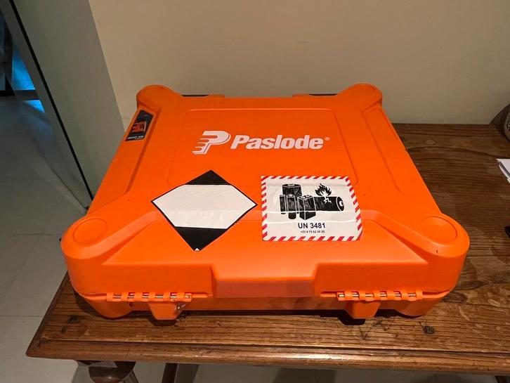 Paslode tacker op gas -NIEUW- model IM45 GN - nieuw 1000€, Doe-het-zelf en Bouw, Gereedschap | Machine-onderdelen en Toebehoren