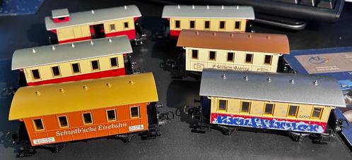 3261. H0 Märklin set voor personenauto's in rood en ivoor., Hobby en Vrije tijd, Modeltreinen | H0, Zo goed als nieuw, Wagon, Märklin