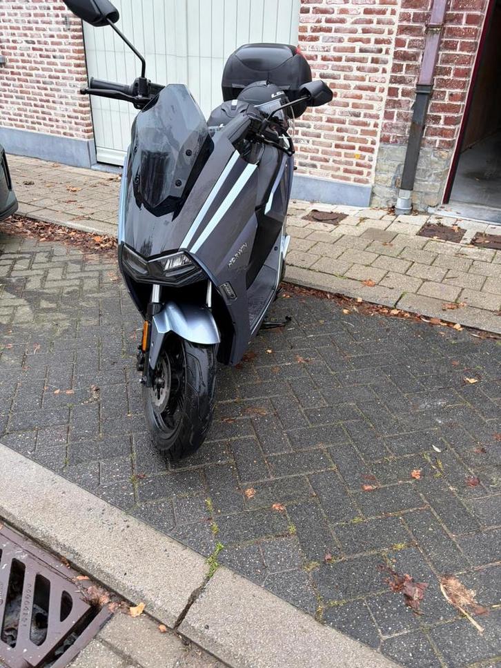 Horwin electrische scooter, Fietsen en Brommers, Snorfietsen en Snorscooters, Zo goed als nieuw, Overige merken, Elektrisch, Ophalen