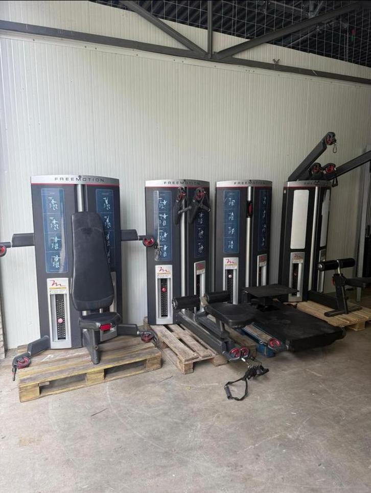 Freemotion 2 in 1 machines / chest / shoulder / legs / arms, Sport en Fitness, Fitnessmaterialen, Gebruikt, Overige typen, Armen