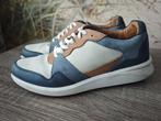 Clarks maat 41, Kleding | Dames, Wit, Ophalen of Verzenden, Zo goed als nieuw, Sneakers