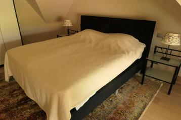 Bed, Comme neuf, Enlèvement, 180 cm, 200 cm