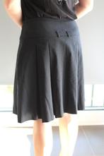 zwarte plooirok Zara L/40, Vêtements | Femmes, Jupes, Comme neuf, Zara, Noir, Taille 42/44 (L)