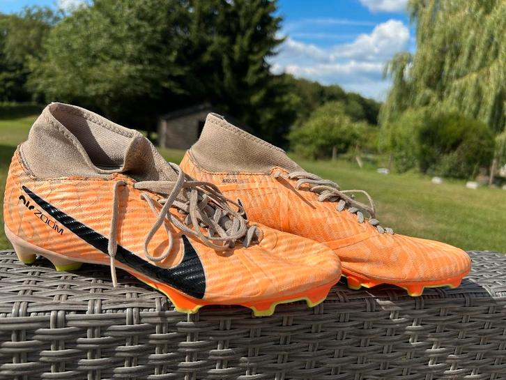 Chaussures à crampons foot 42 - Nike air zoom - lire svp, Sport en Fitness, Voetbal, Gebruikt, Schoenen, Ophalen
