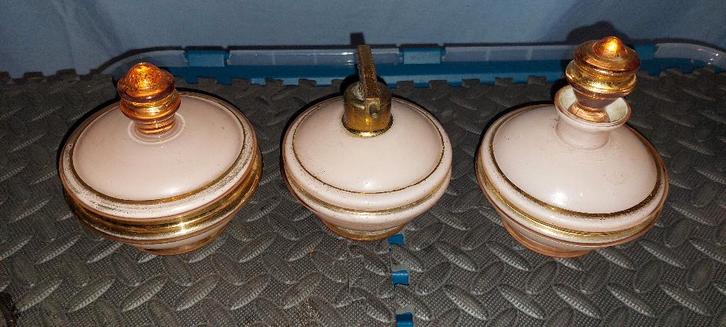 Ensemble de toilette vintage verre à lait avec brique laiton, Antiquités & Art, Antiquités | Verre & Cristal, Enlèvement ou Envoi