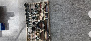 NIEUW HANGBEUGELS +GEWOON BEUGELS ALLE MATEN NOG 1000 STUKS. beschikbaar voor biedingen