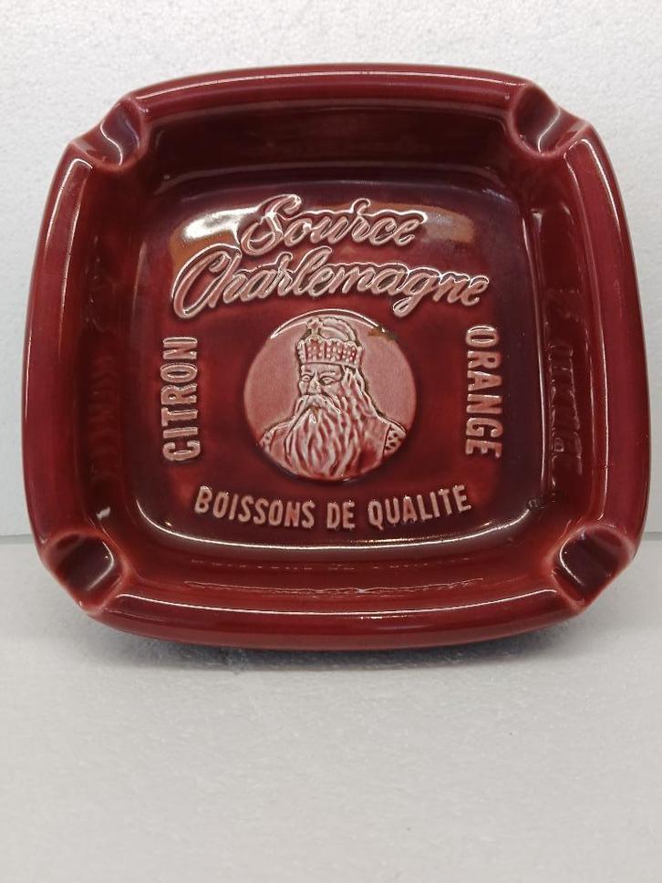 Ancien cendrier  SOURCE CHARLEMAGNE  Citron Orange Boisson d, Collections, Marques de bière, Neuf, Autres types, Jupiler, Enlèvement ou Envoi