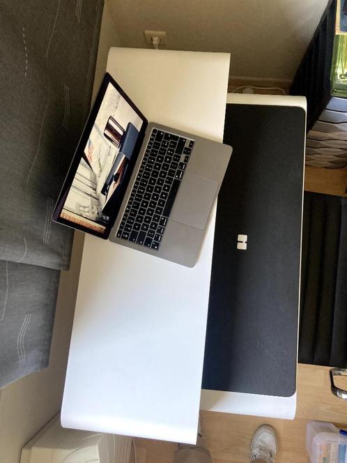 Heckler OneLessDesk SkyWhite design bureau, Huis en Inrichting, Bureaus, Zo goed als nieuw, Bureau, Ophalen