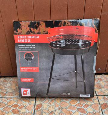 Barbecue NIEUW IN ORIGINELE VERPAKKING  beschikbaar voor biedingen