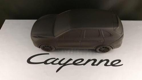 Porsche Cayenne E2 Presse-papier noir mat Série limitée 500, Verzamelen, Poppetjes en Figuurtjes, Verzenden